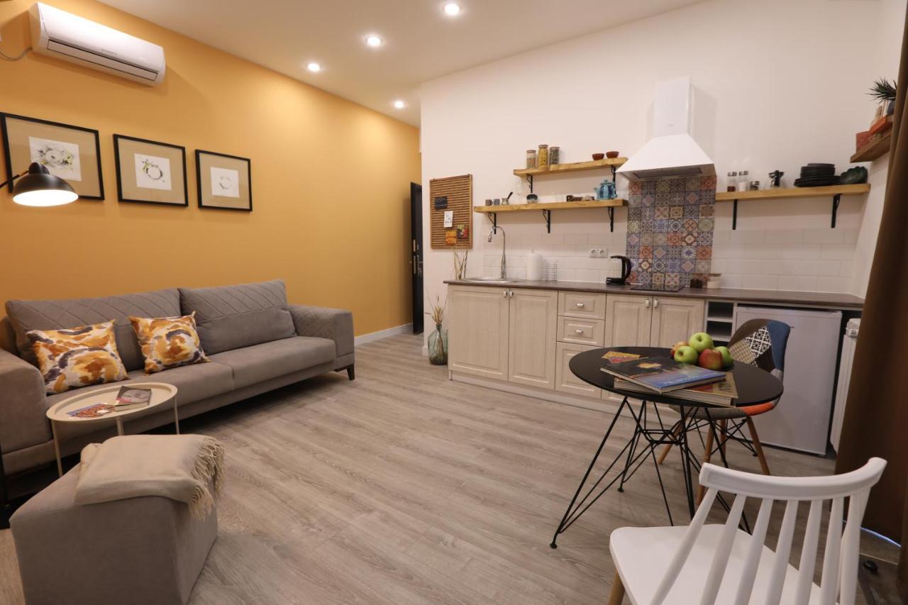 Hotelise I Blue-Poppy Apartment Γιερεβάν Εξωτερικό φωτογραφία