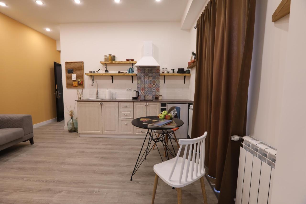 Hotelise I Blue-Poppy Apartment Γιερεβάν Εξωτερικό φωτογραφία
