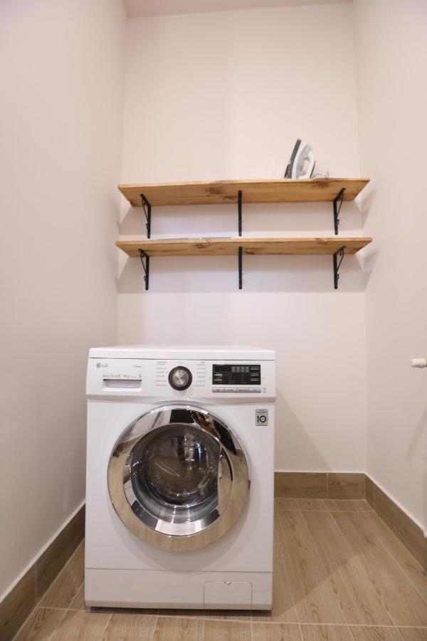 Hotelise I Blue-Poppy Apartment Γιερεβάν Εξωτερικό φωτογραφία