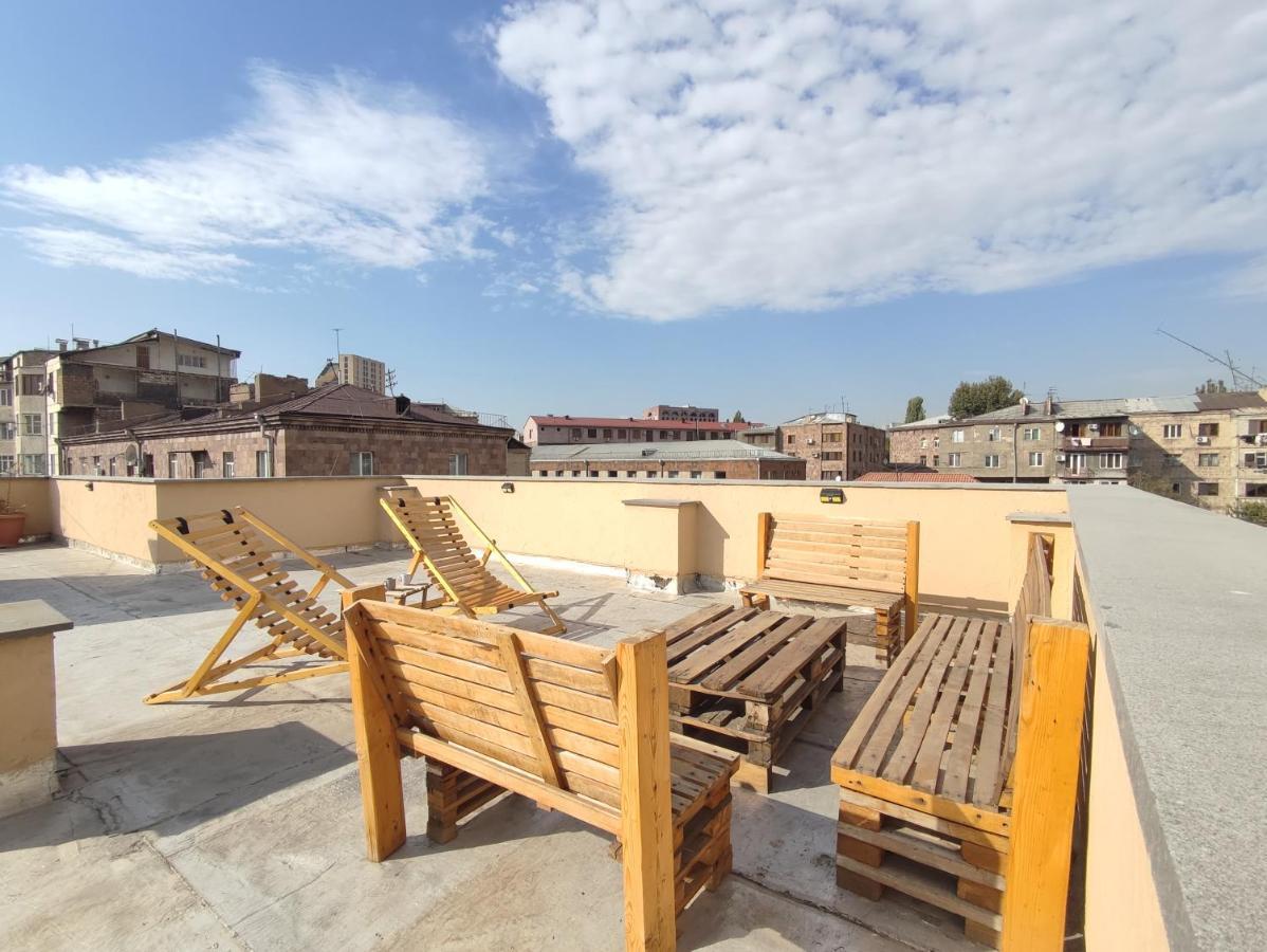 Hotelise I Blue-Poppy Apartment Γιερεβάν Εξωτερικό φωτογραφία